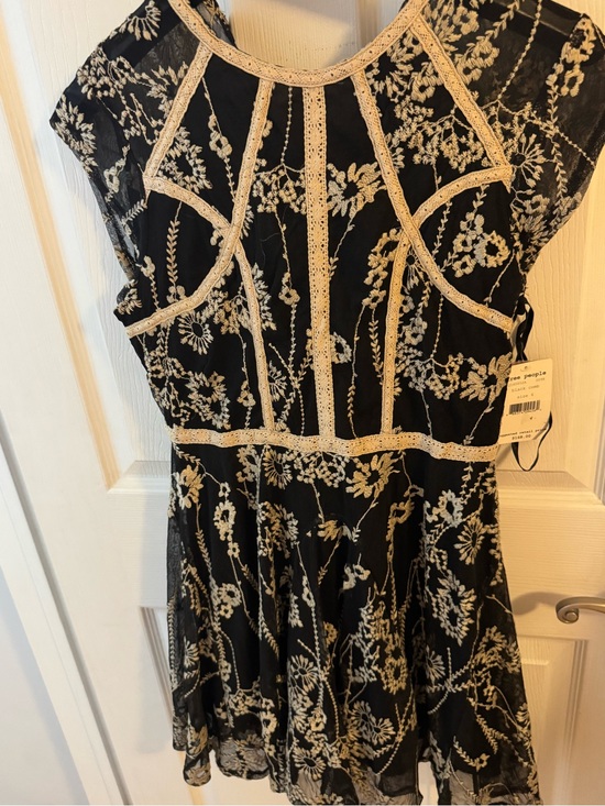 Free People Dresses & Skirts - Free People Black Dress with Cream Floral Embroidery